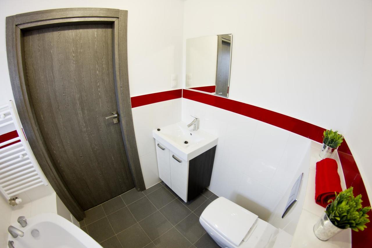 Park Apartament Rzeszów Kültér fotó