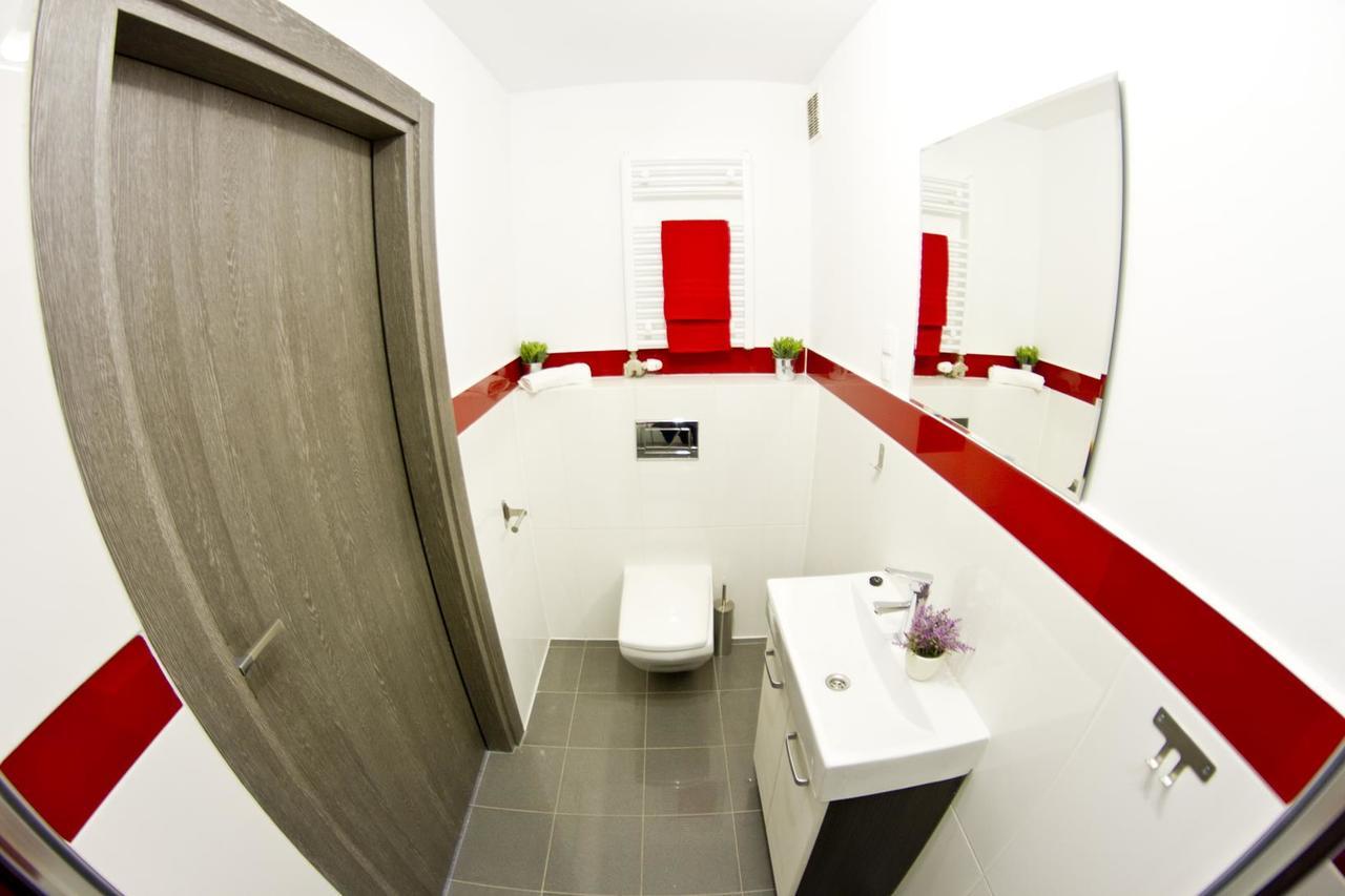 Park Apartament Rzeszów Kültér fotó